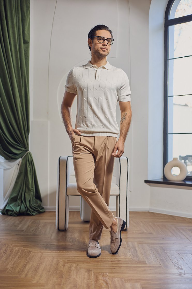 Брюки бежевые свободные