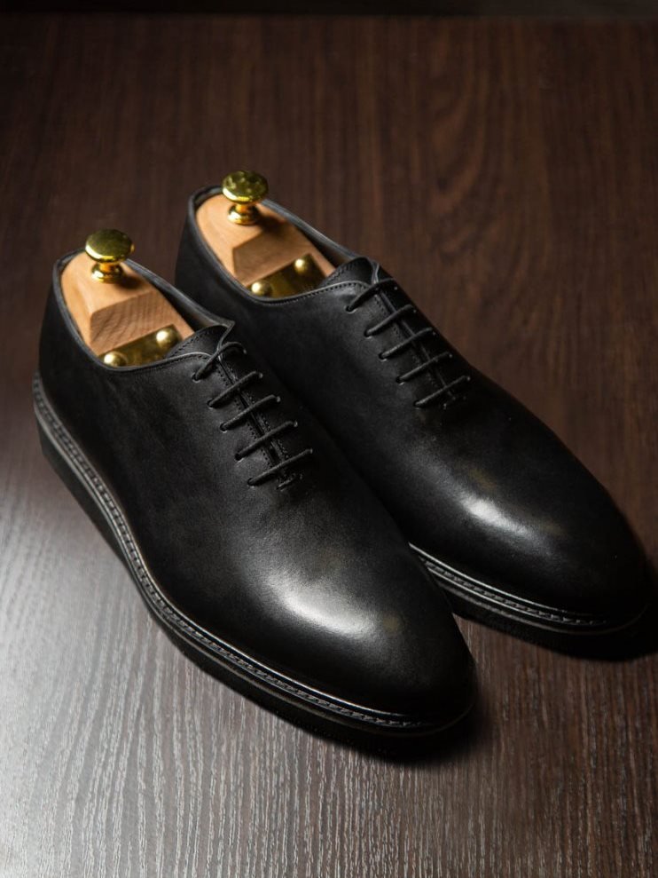 Оксфорды черные кожаные с удлиненным носом